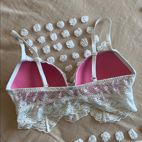 VS PINK White Lace Padded Bralette - Picture 3 of 7
